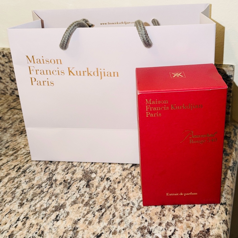 Maison Francis Kurkdjian 540 Extrait de parfum 
❤️Box with Bag
